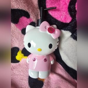 Hello kitty soap dispenser